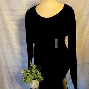 NWT Size Large Old Navy Black Sweater with Rounded Neck and has Some Stretch